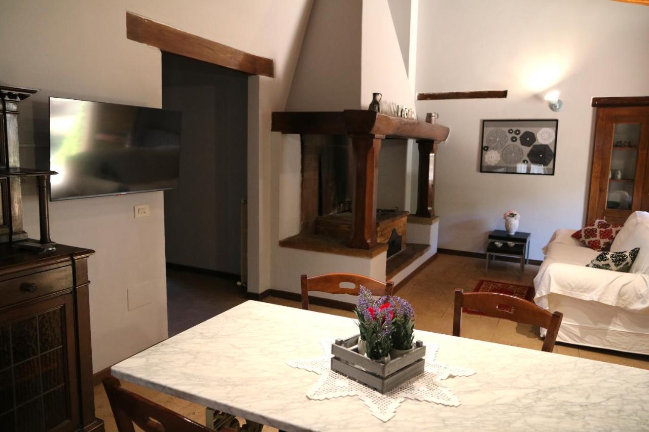 Corte Fratini Appartamenti 特雷维 外观 照片