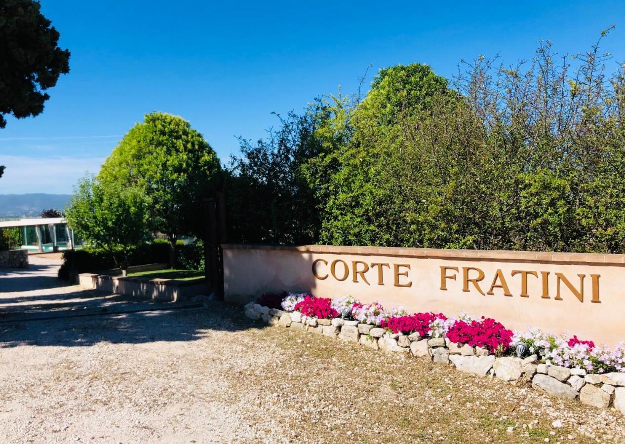 Corte Fratini Appartamenti 特雷维 外观 照片