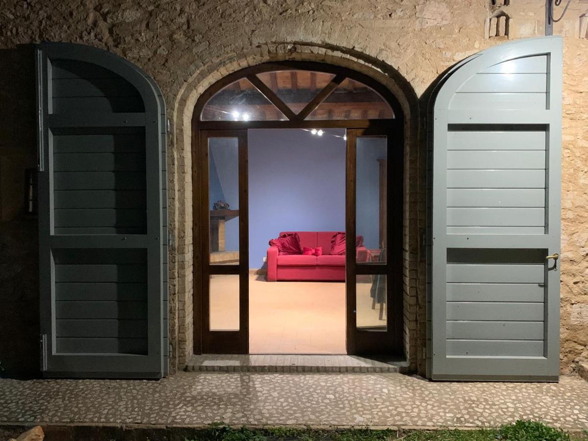 Corte Fratini Appartamenti 特雷维 外观 照片