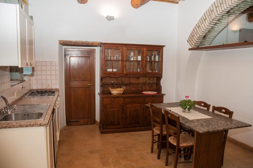 Corte Fratini Appartamenti 特雷维 外观 照片